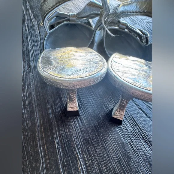 Jimmy Choo Women's Staz 70 Bow Slingback Pumps - Picture 4 of 9